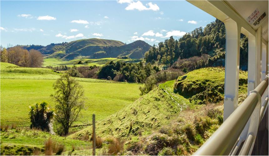 Wellington to Auckland