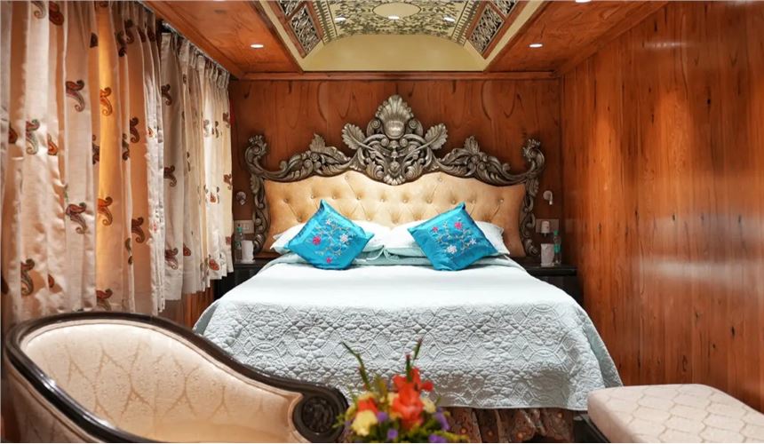 Palace on Wheels