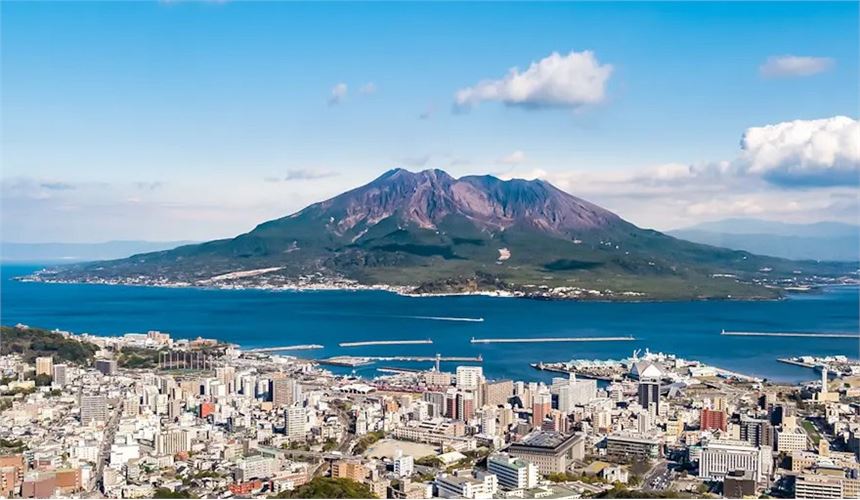Kyushu Shinkansen : Fukuoka - Kagoshima