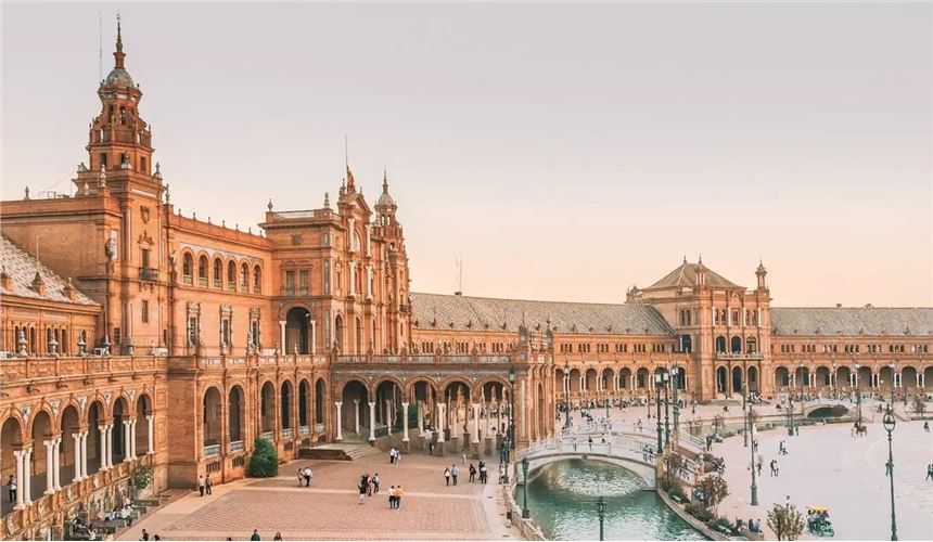 Madrid to Seville (or vice versa)