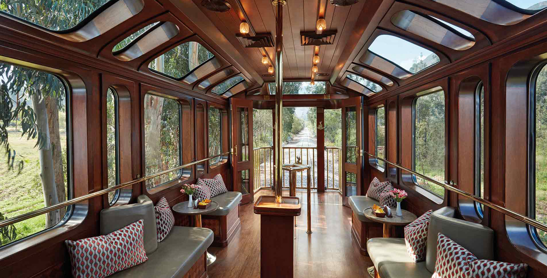 Deluxe Trains                                                                                                                                                                                           